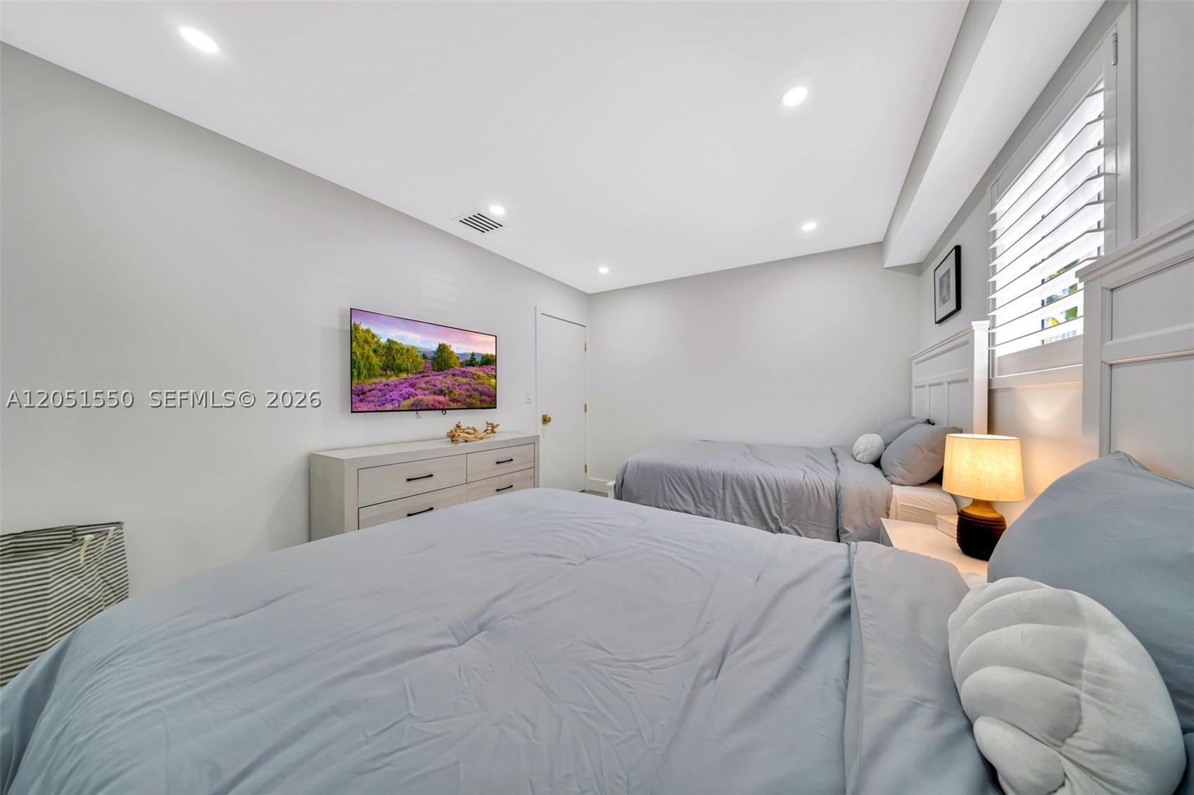 WHITE MARLIN BEACH SEC 1 - Residential Lease