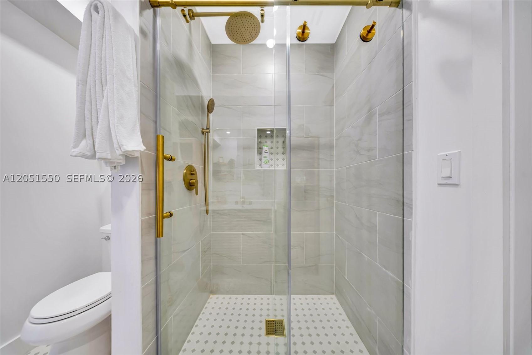 WHITE MARLIN BEACH SEC 1 - Residential Lease