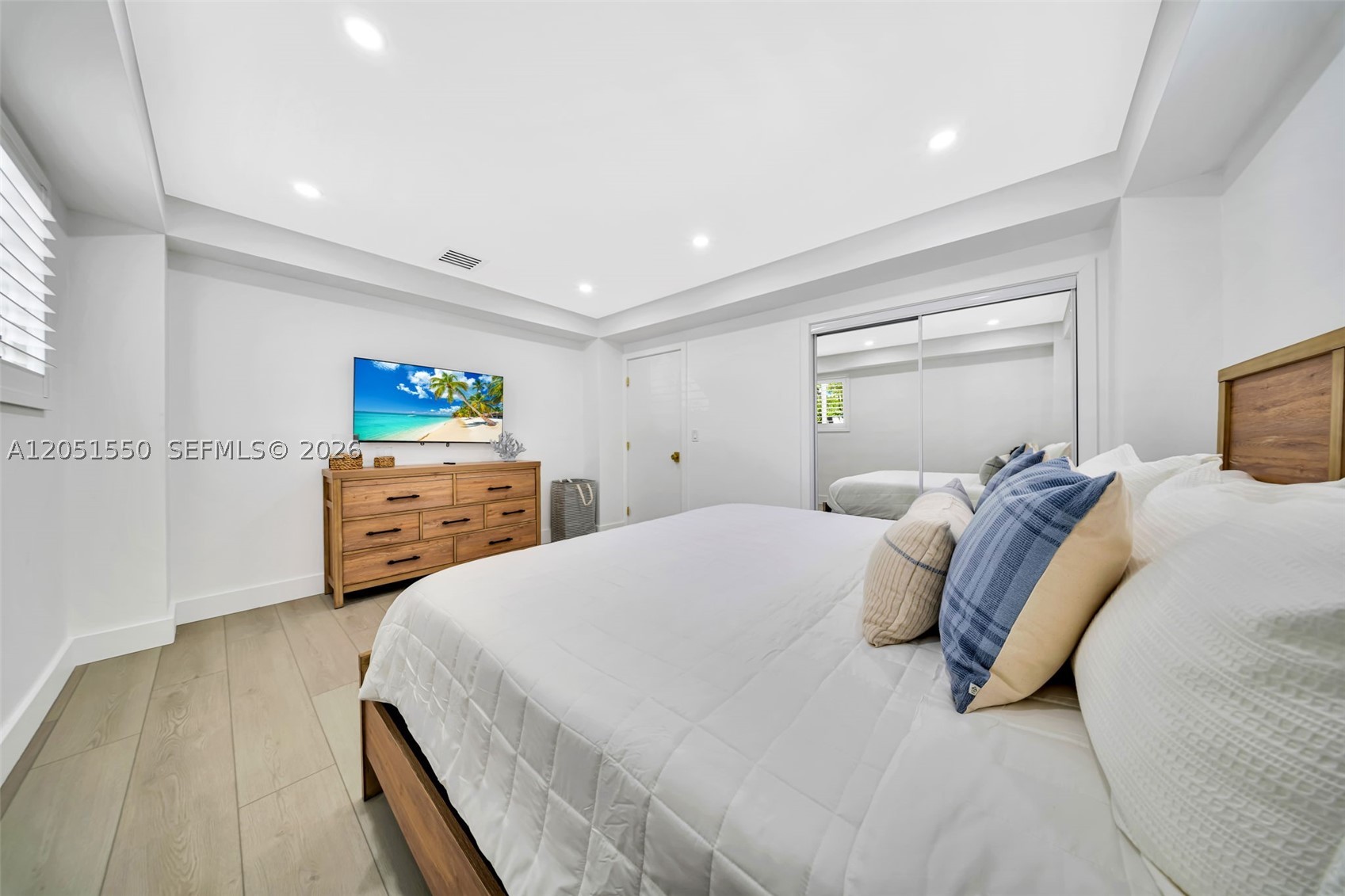 WHITE MARLIN BEACH SEC 1 - Residential Lease