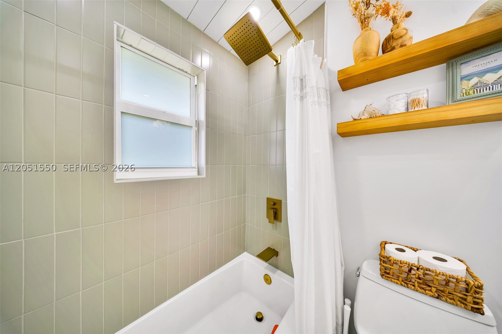 WHITE MARLIN BEACH SEC 1 - Residential Lease