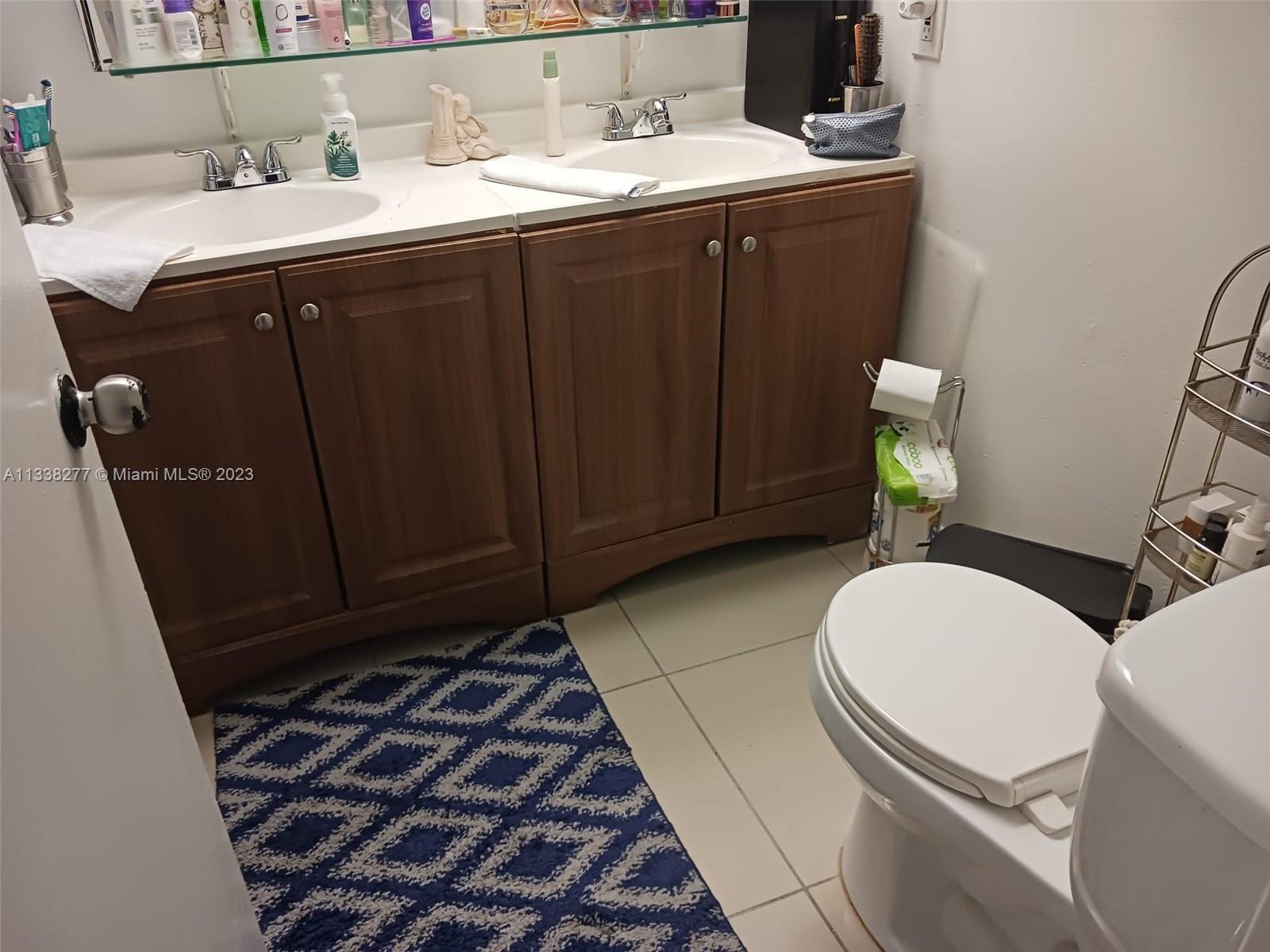 VILLAGE AT DADELAND CONDO - Residential