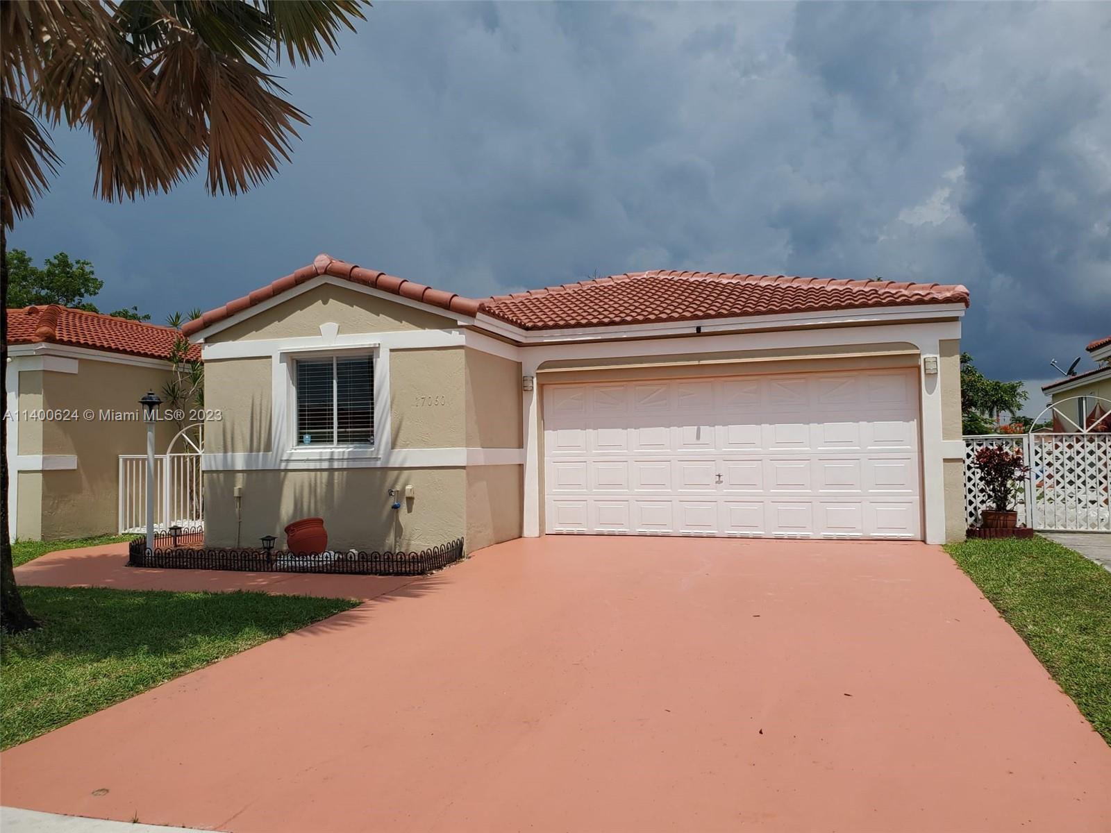 WEITZER SERENA LAKES WEST - Residential