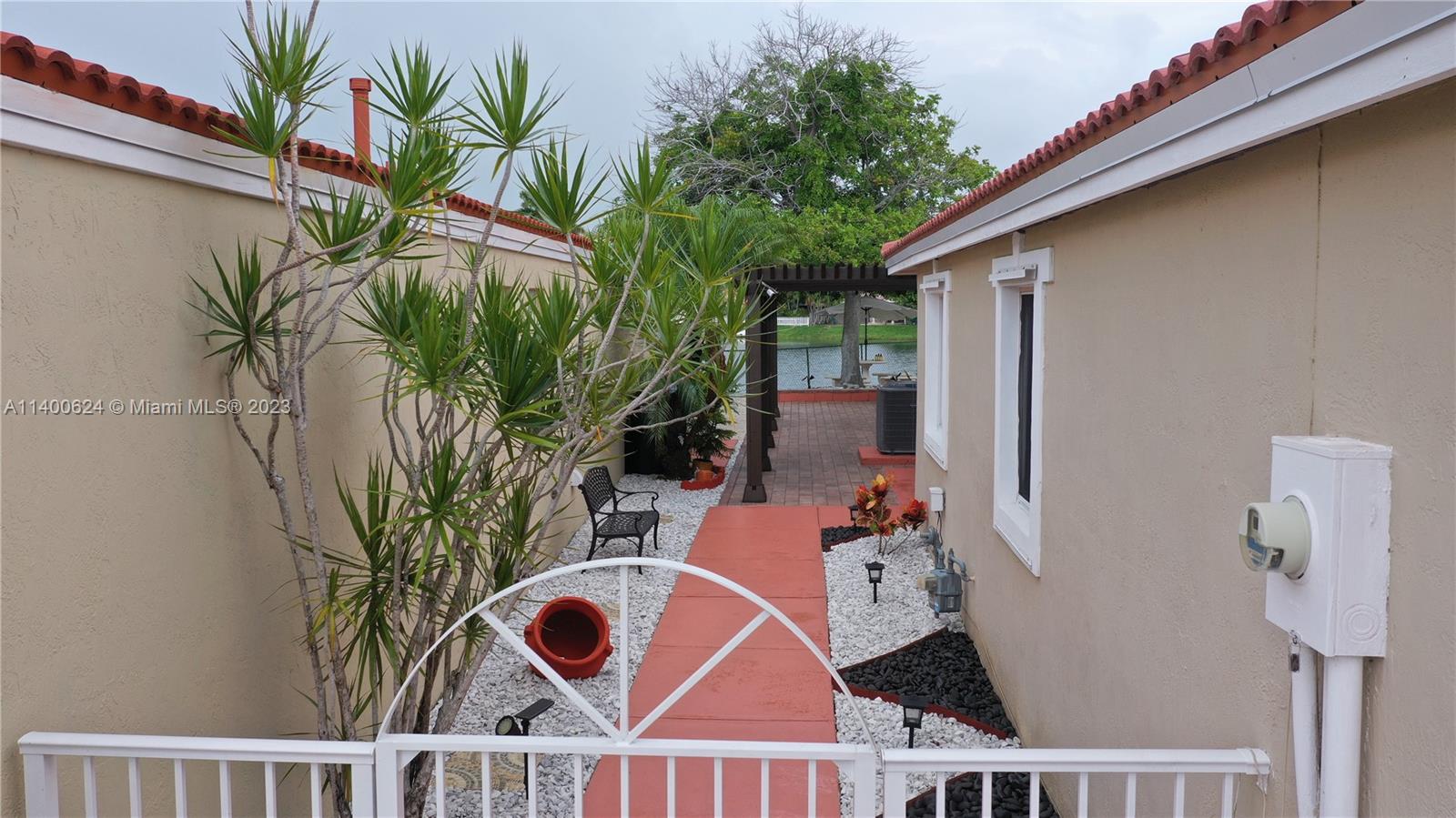 WEITZER SERENA LAKES WEST - Residential