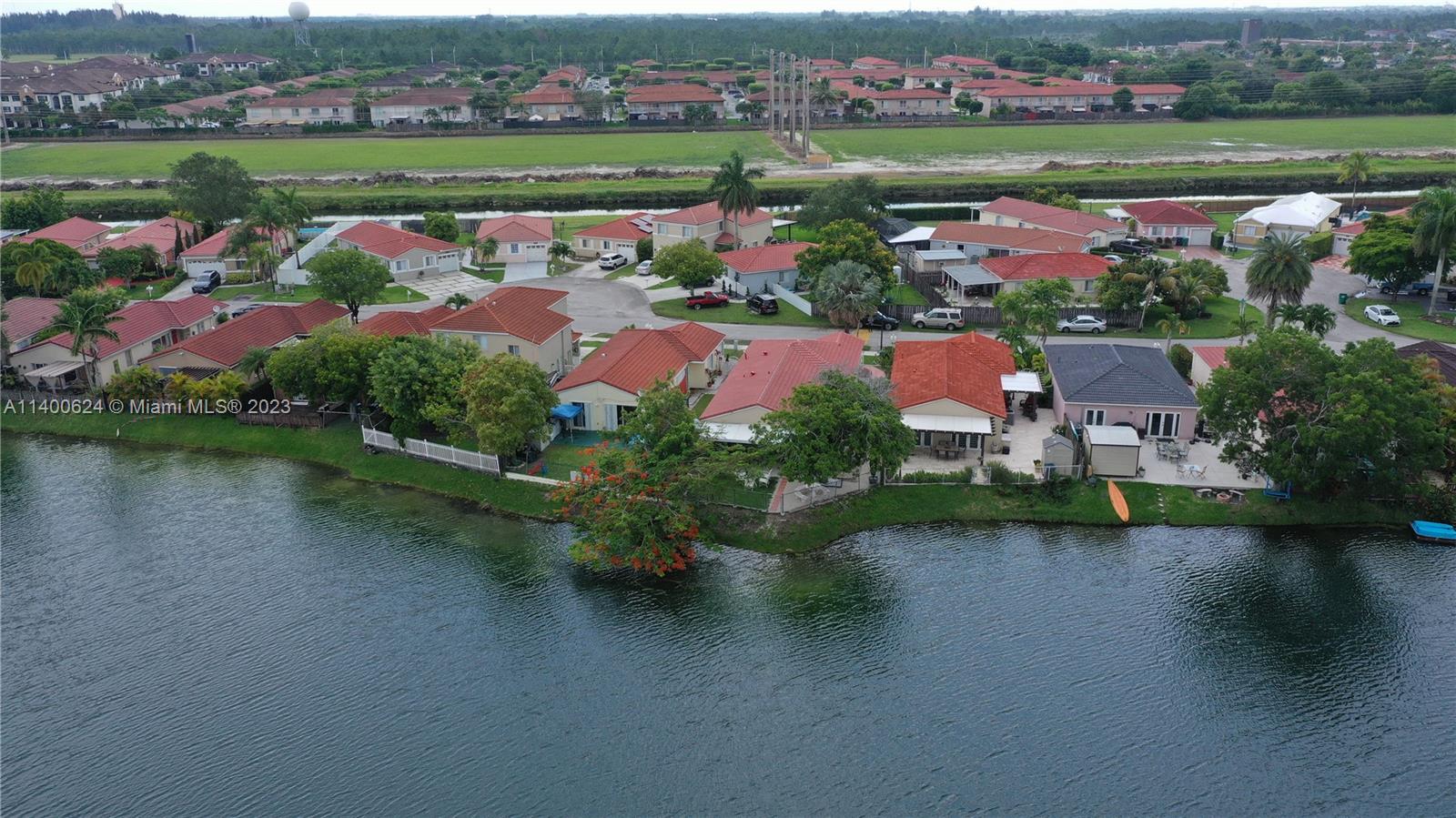 WEITZER SERENA LAKES WEST - Residential