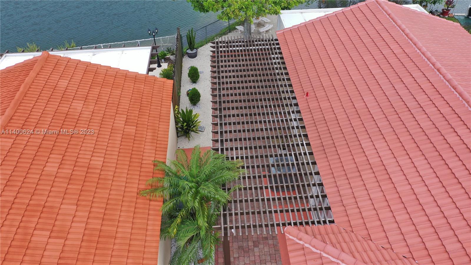 WEITZER SERENA LAKES WEST - Residential