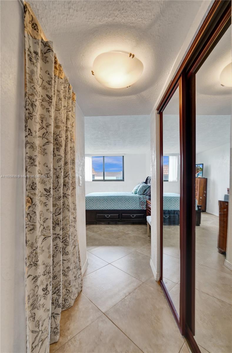 OMEGA CONDO NO 3 - Residential