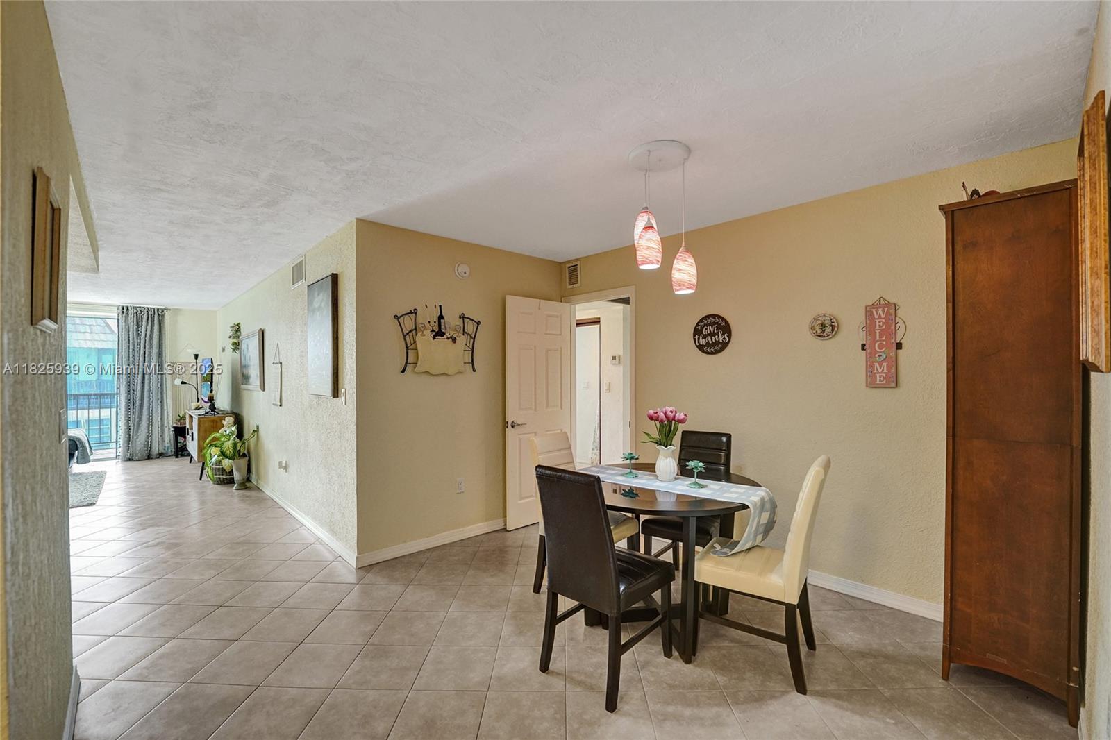 OMEGA CONDO NO 3 - Residential