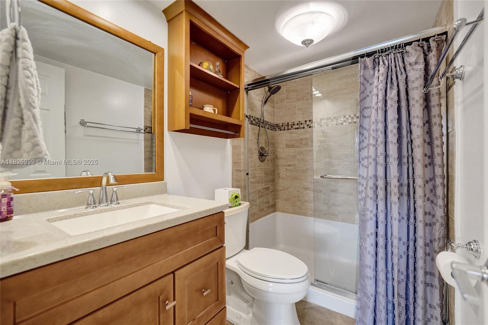 OMEGA CONDO NO 3 - Residential
