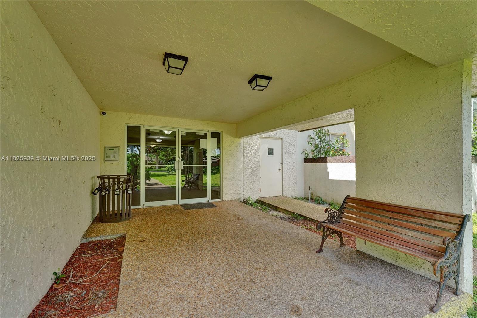 OMEGA CONDO NO 3 - Residential