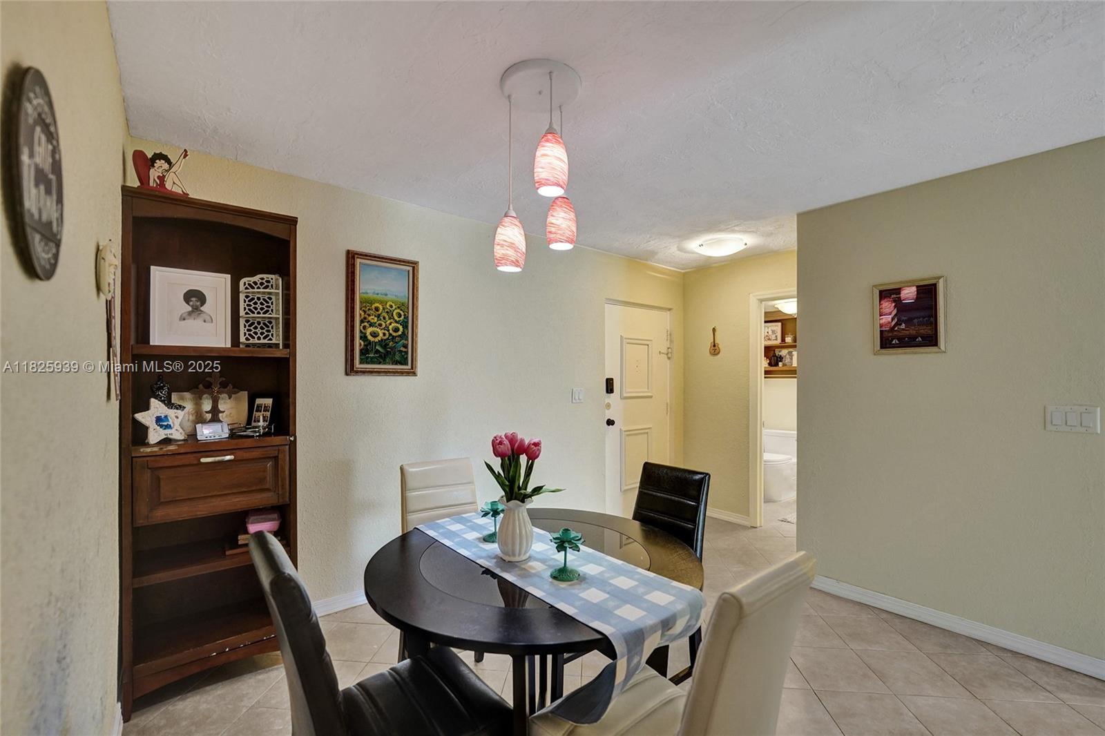 OMEGA CONDO NO 3 - Residential