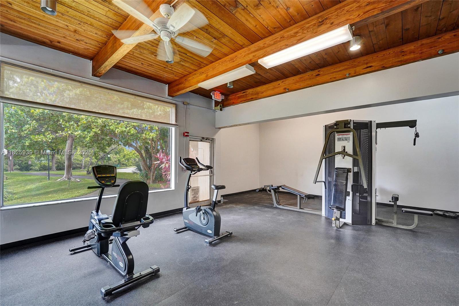 OMEGA CONDO NO 3 - Residential