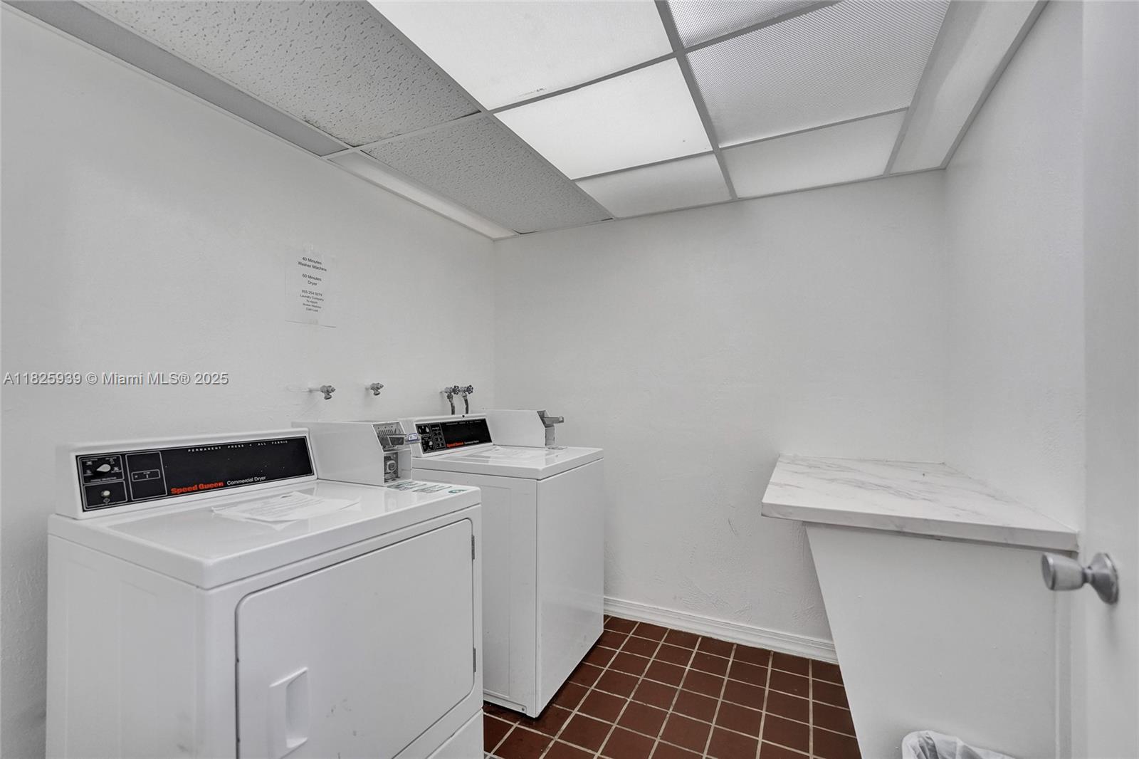 OMEGA CONDO NO 3 - Residential