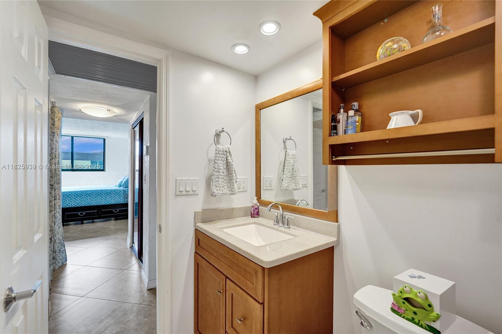 OMEGA CONDO NO 3 - Residential