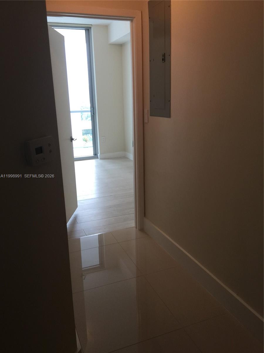 THE AXIS ON BRICKELL COND - Residential