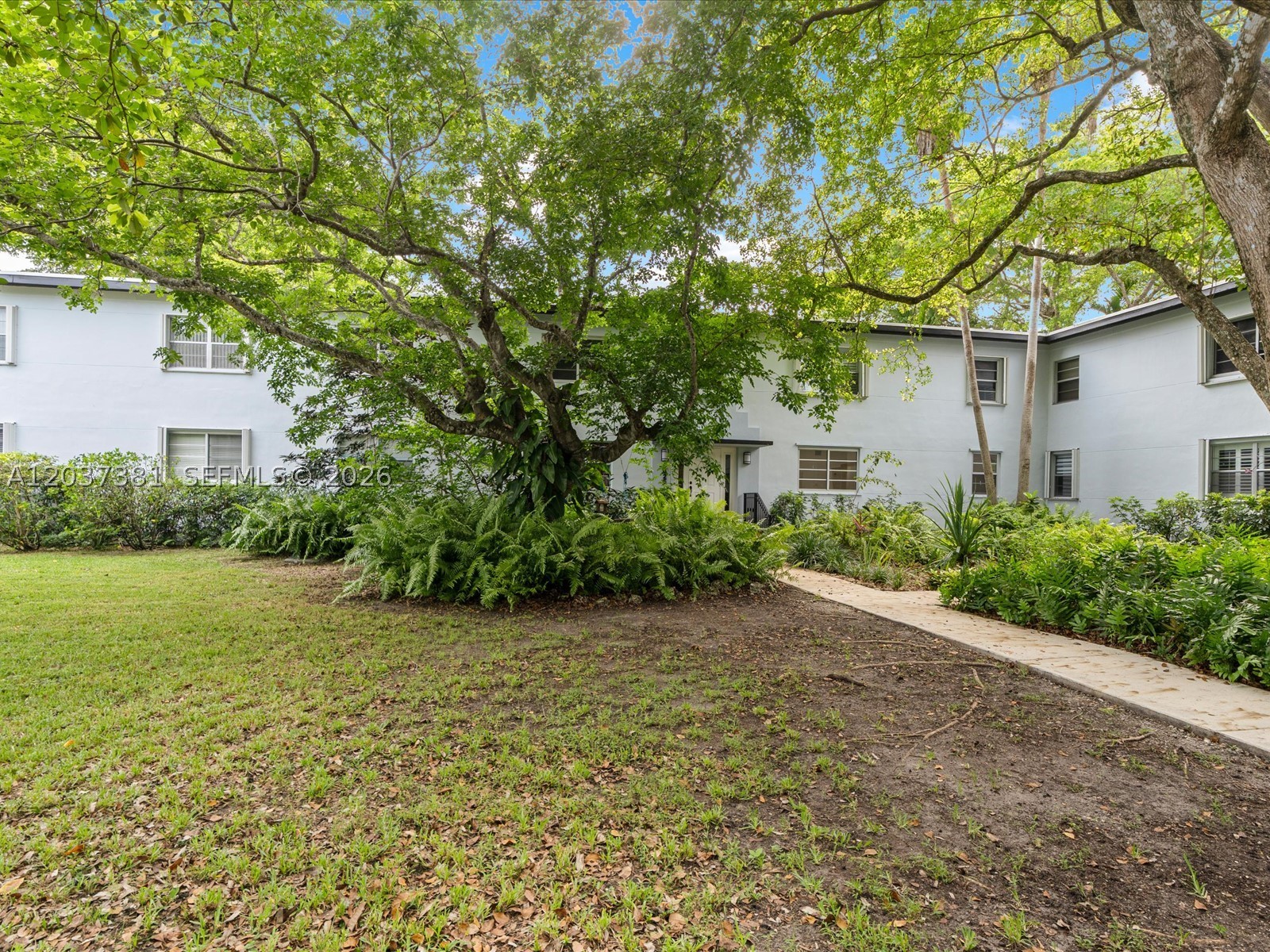 PATHWAYS CONDO - Residential Lease