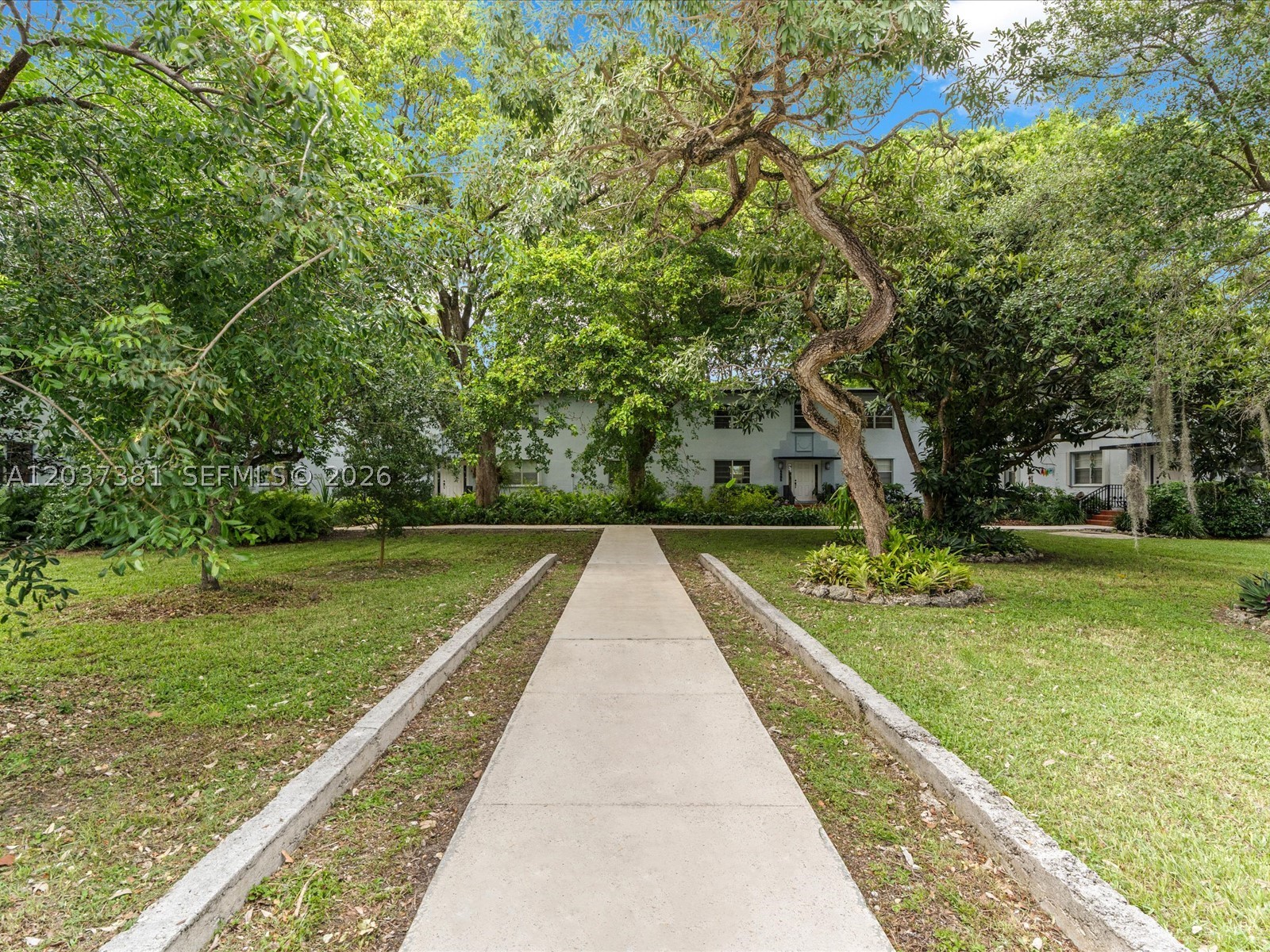 PATHWAYS CONDO - Residential Lease