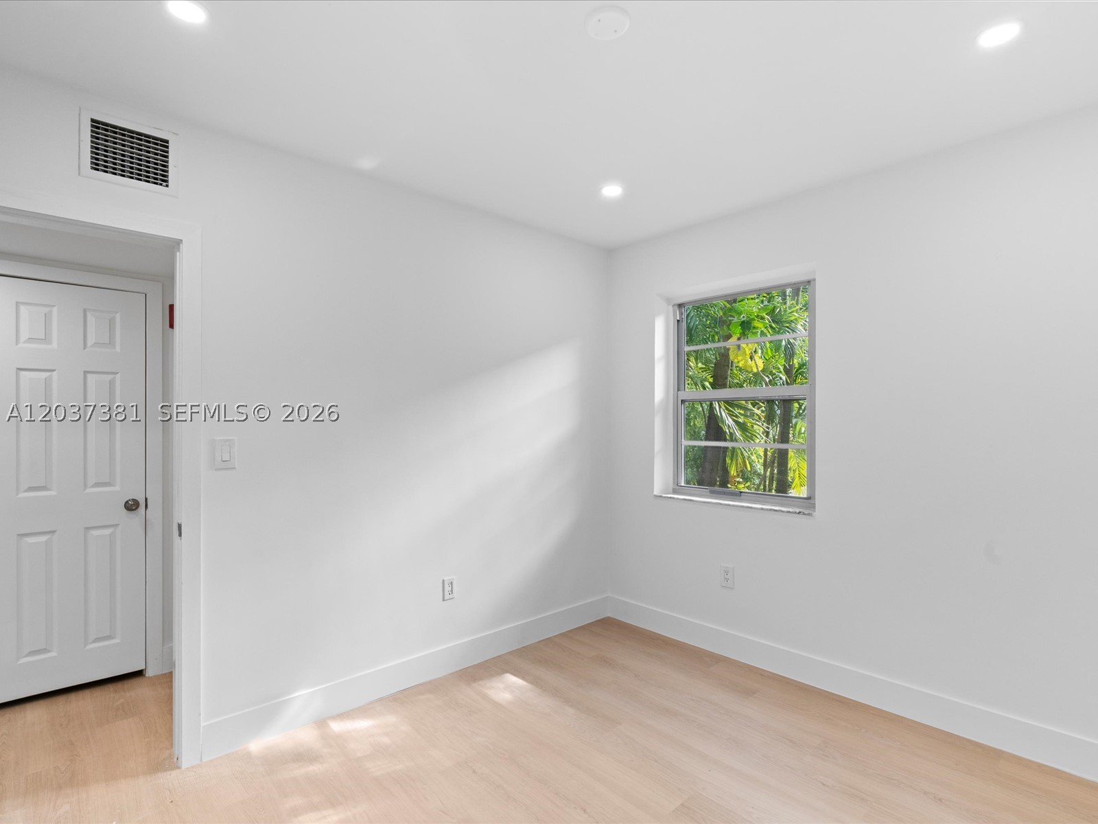PATHWAYS CONDO - Residential Lease