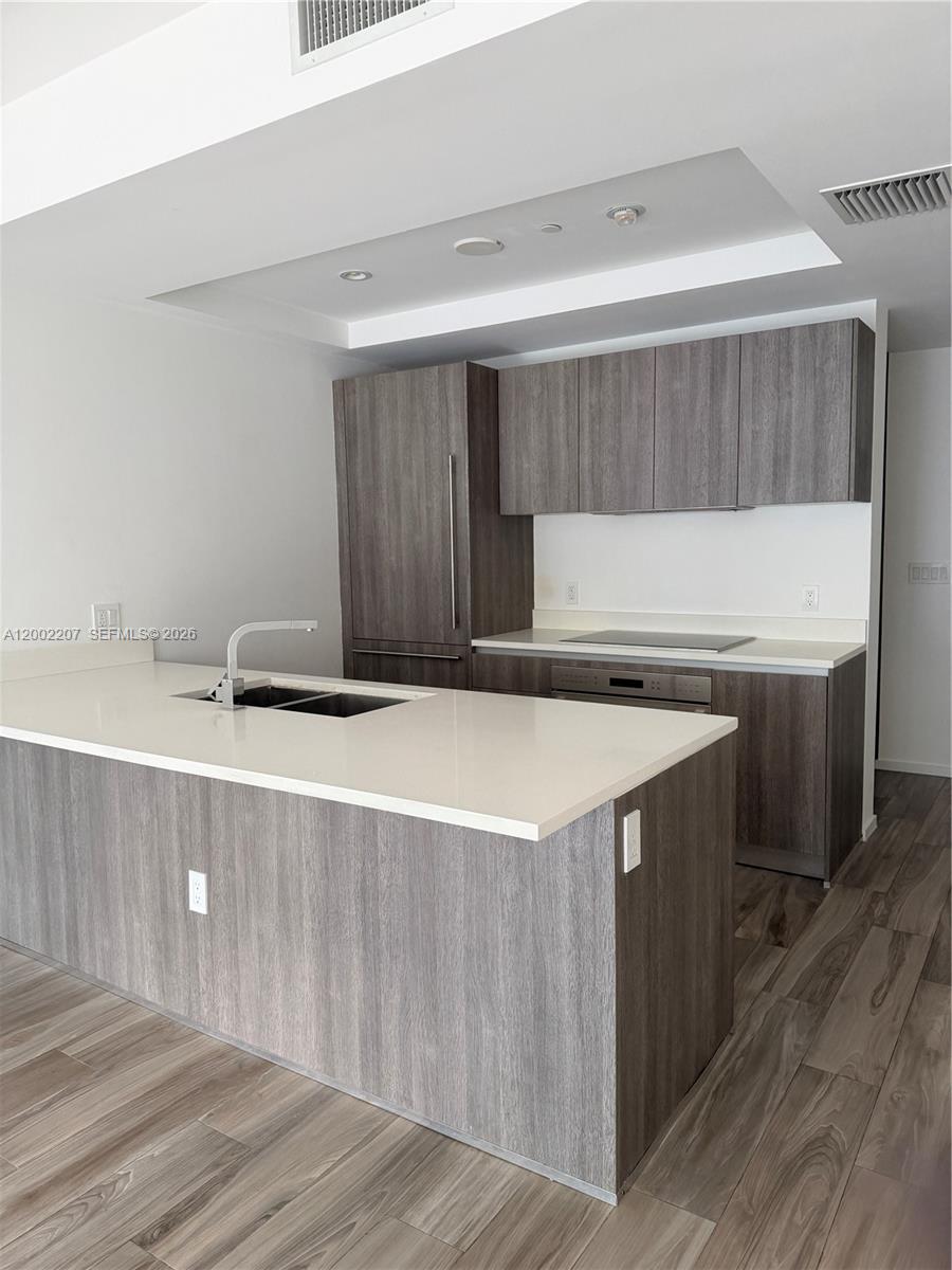 801 SMA RESIDENCES CONDO - Residential Lease