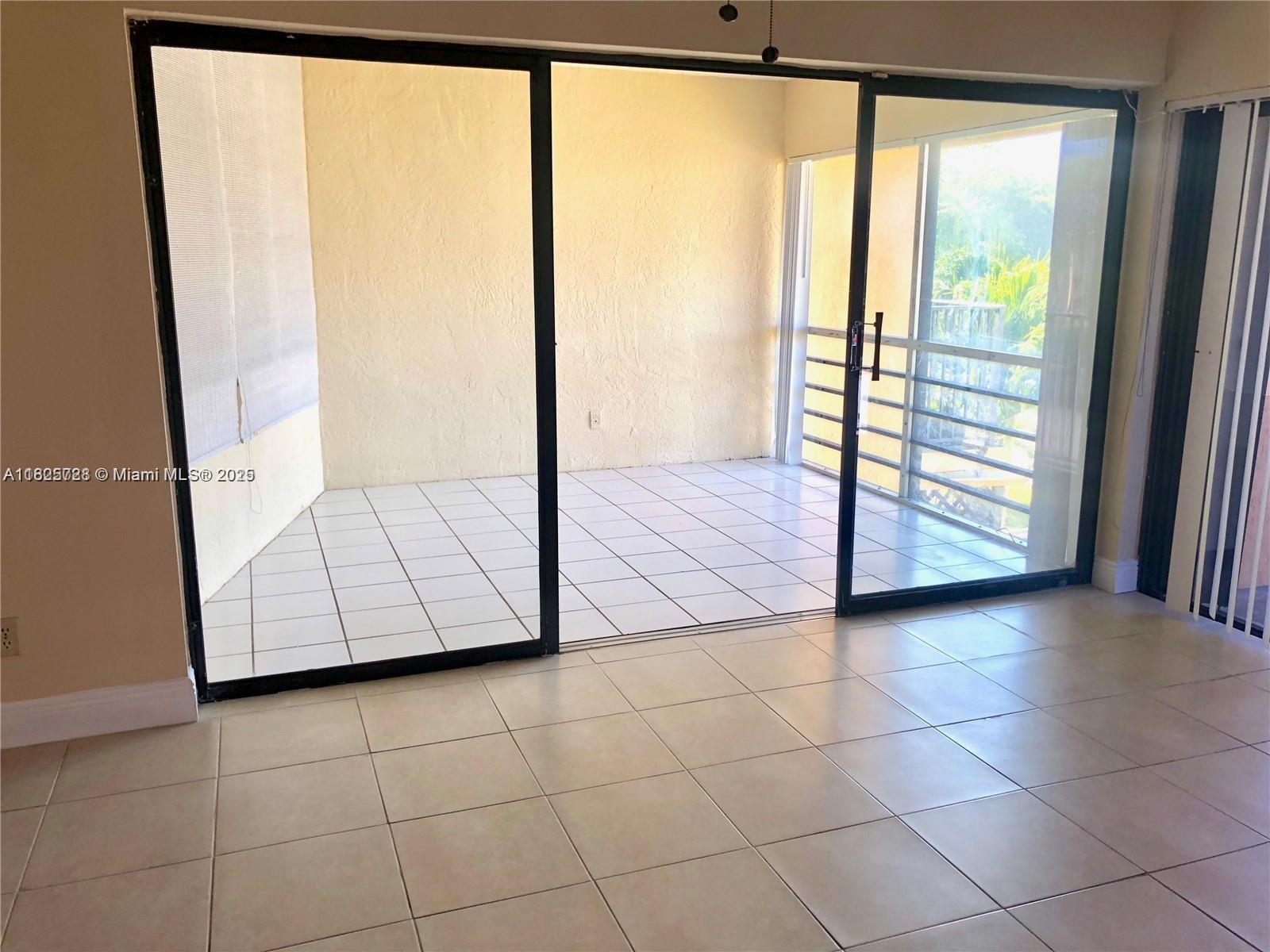HAMPTON COURT CONDO - Residential