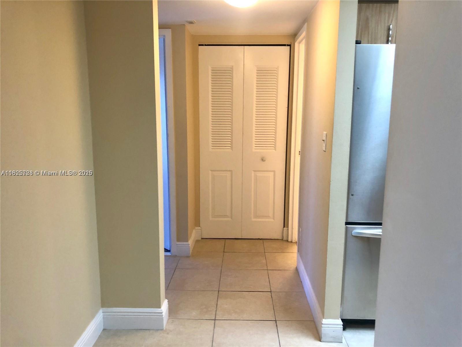 HAMPTON COURT CONDO - Residential