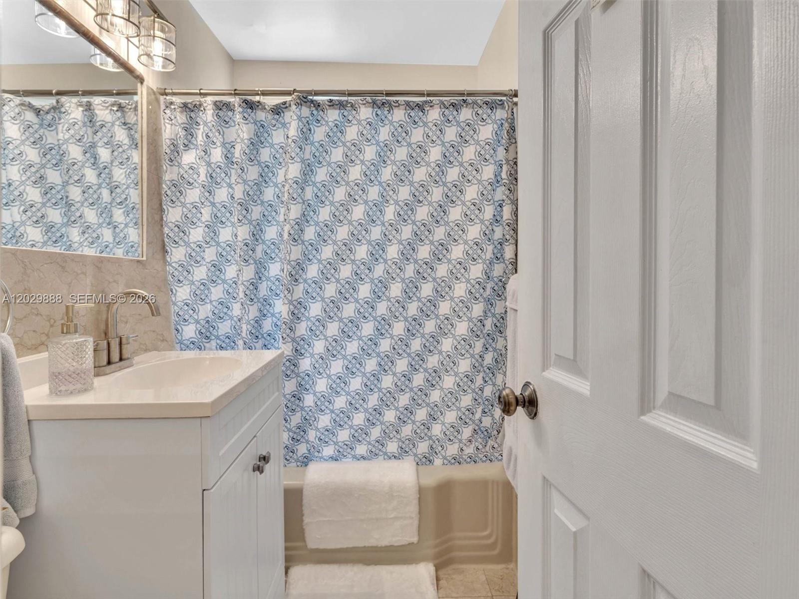 VILLA GATSBY CONDO - Residential Lease