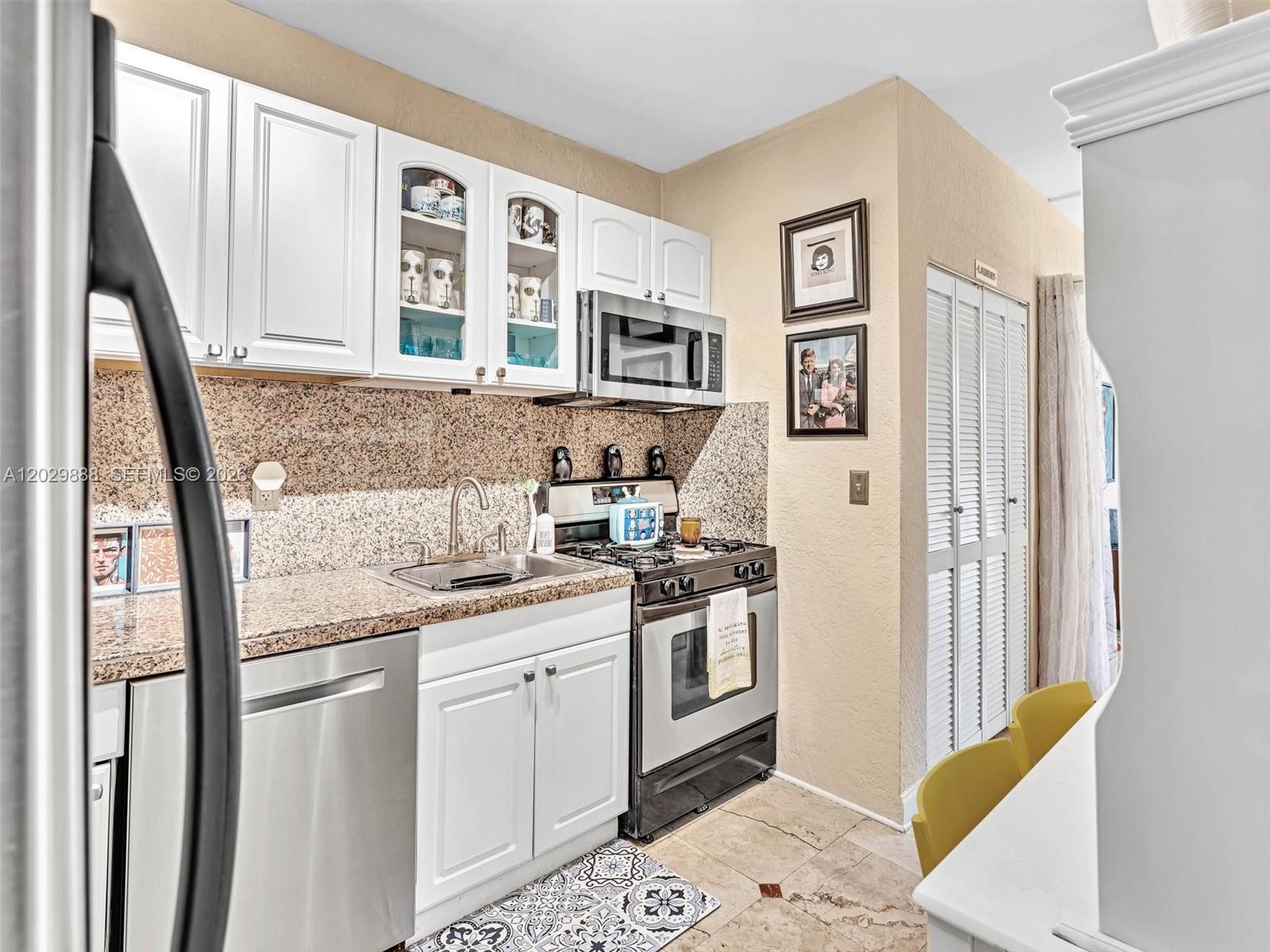 VILLA GATSBY CONDO - Residential Lease