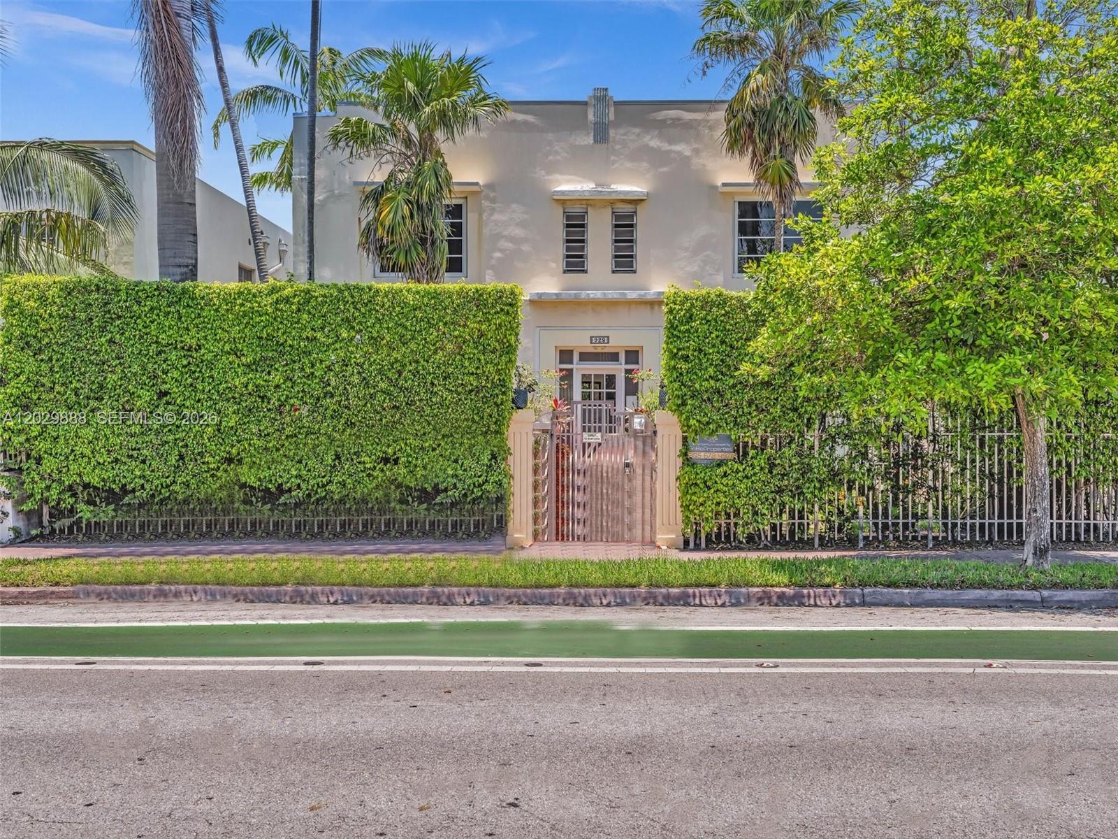VILLA GATSBY CONDO - Residential Lease