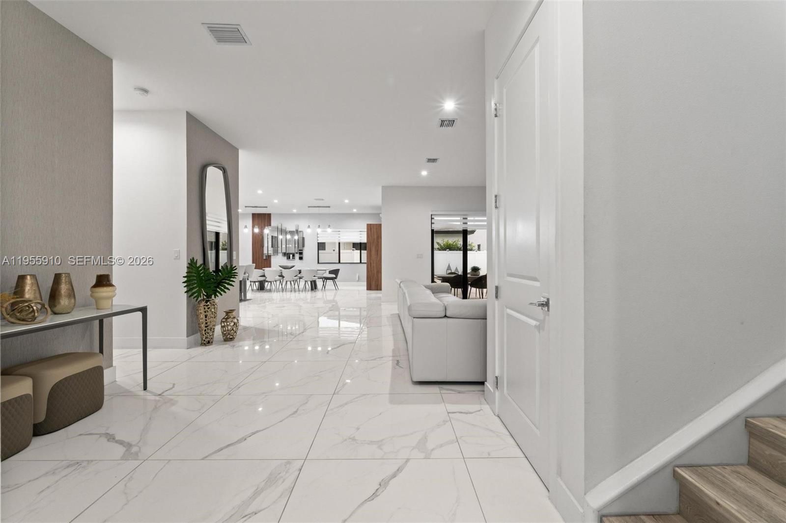 CANARIAS EAST - Residential