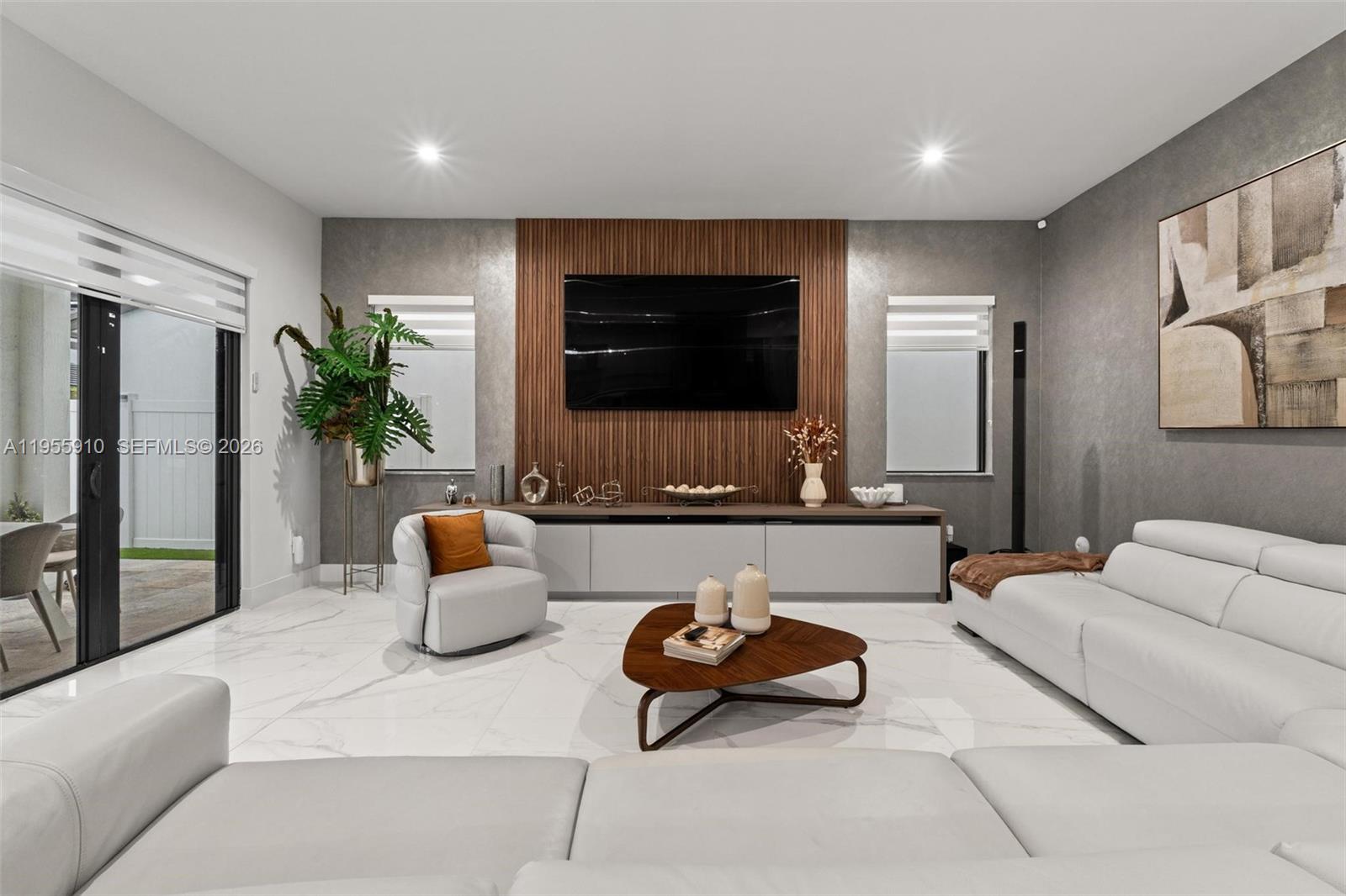 CANARIAS EAST - Residential