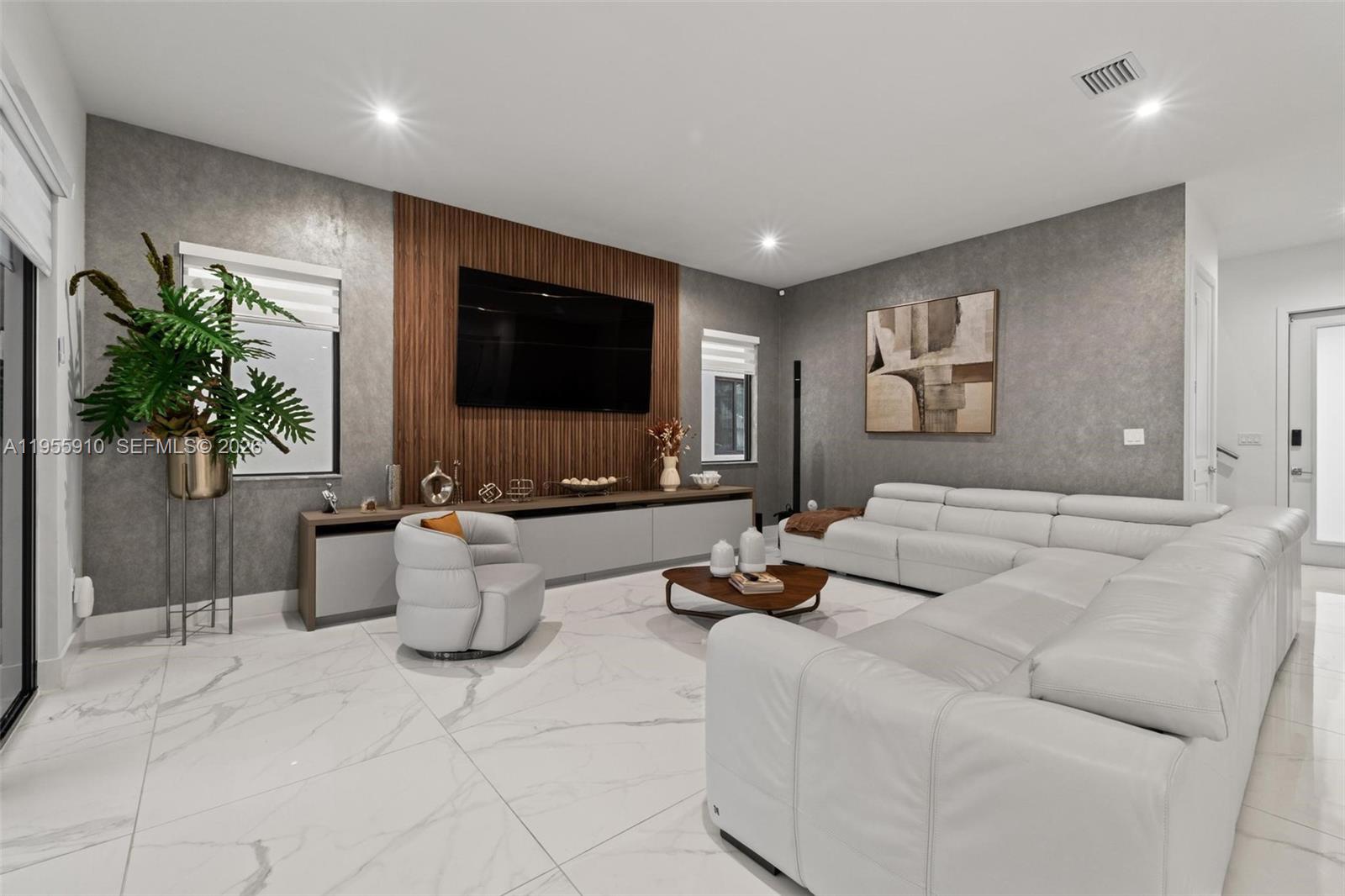 CANARIAS EAST - Residential
