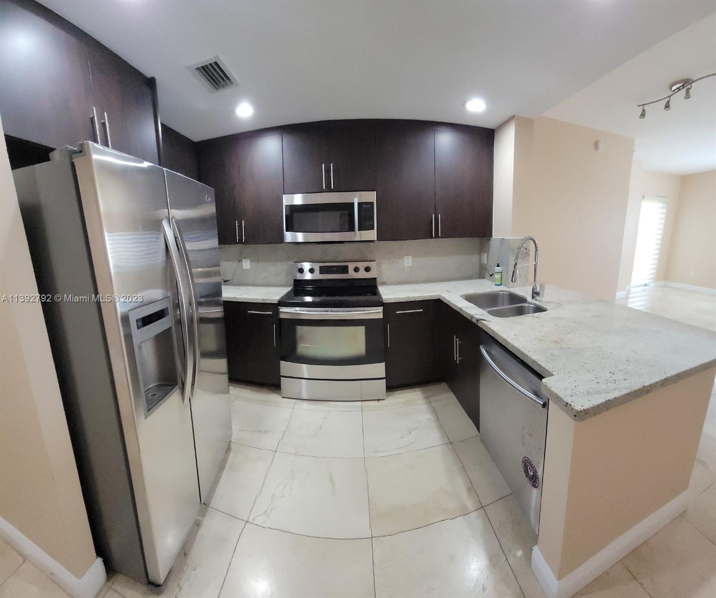 TEN ARAGON CONDO - Residential Lease