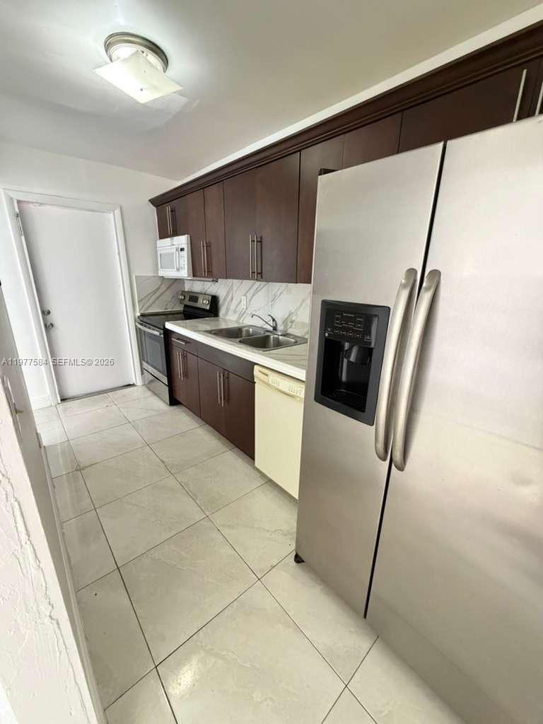 CENTURY GARDEN CONDO - Residential Lease
