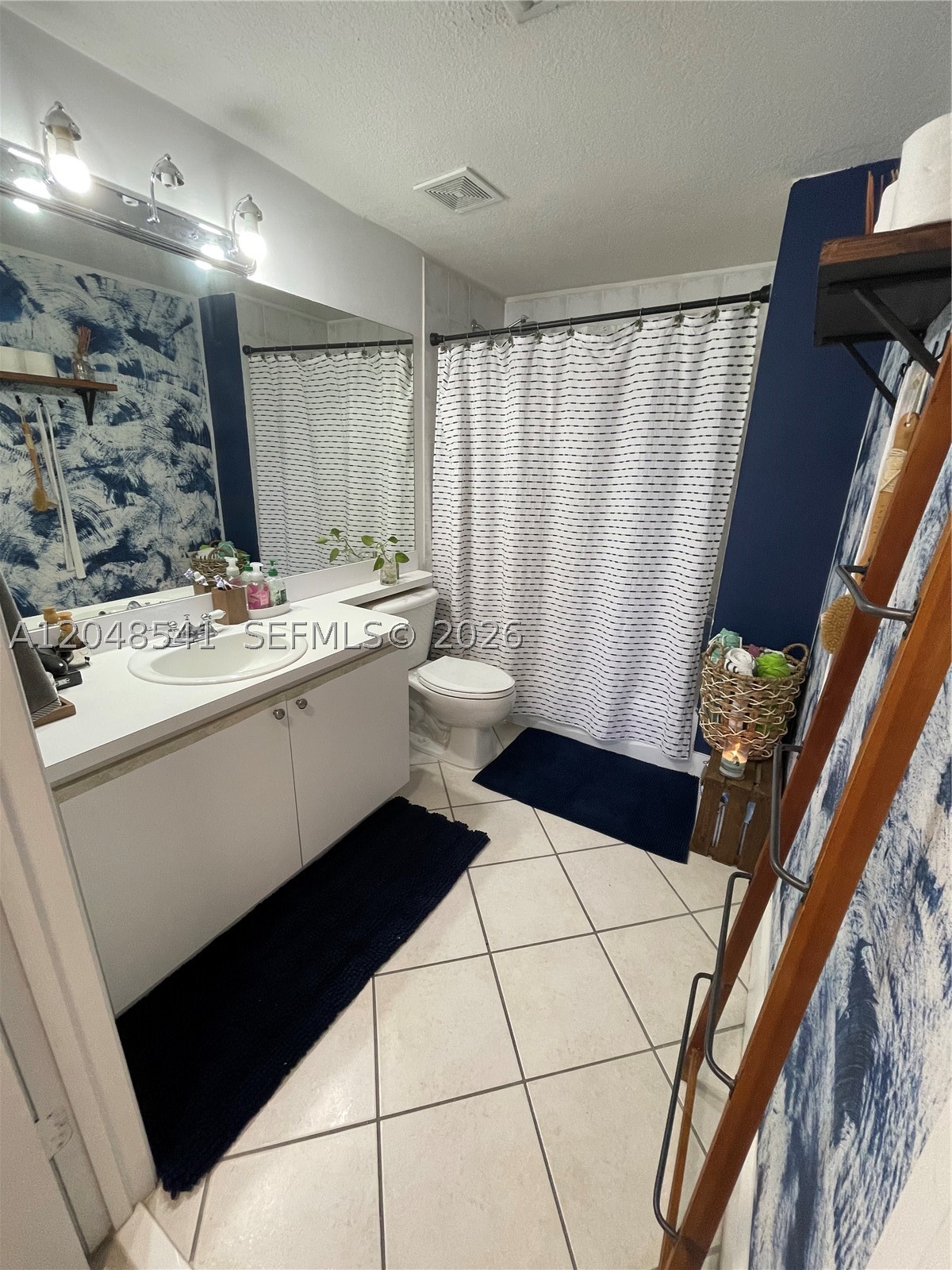CORAL PLAZA OF MIAMI COND - Residential Lease