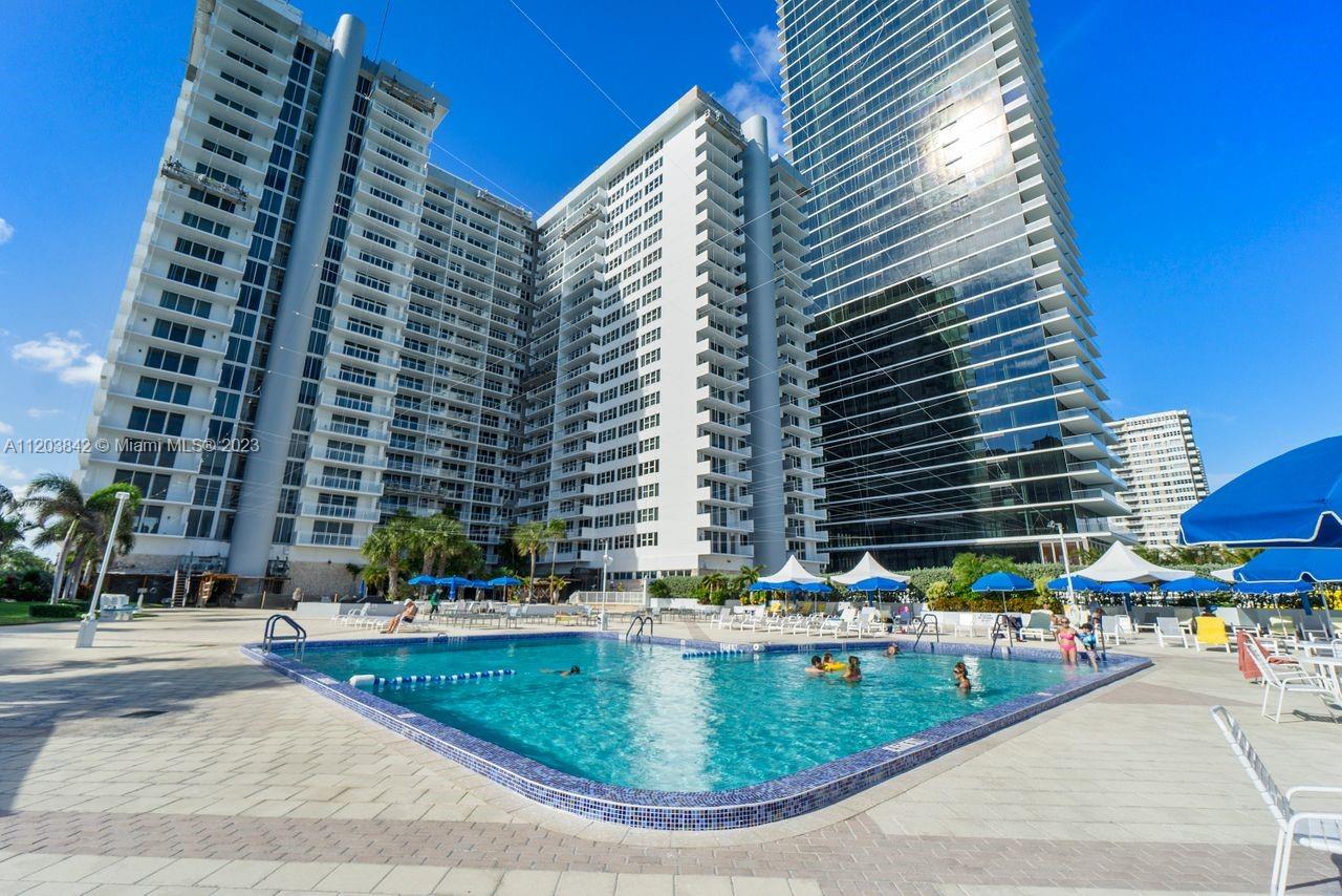 PARKER PLAZA ESTATES COND - Residential