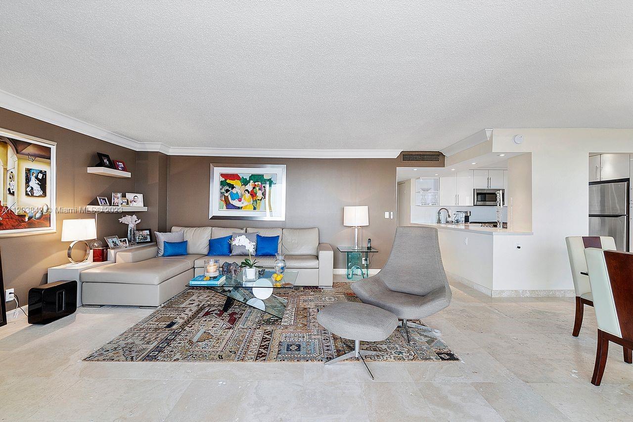 PARKER PLAZA ESTATES COND - Residential