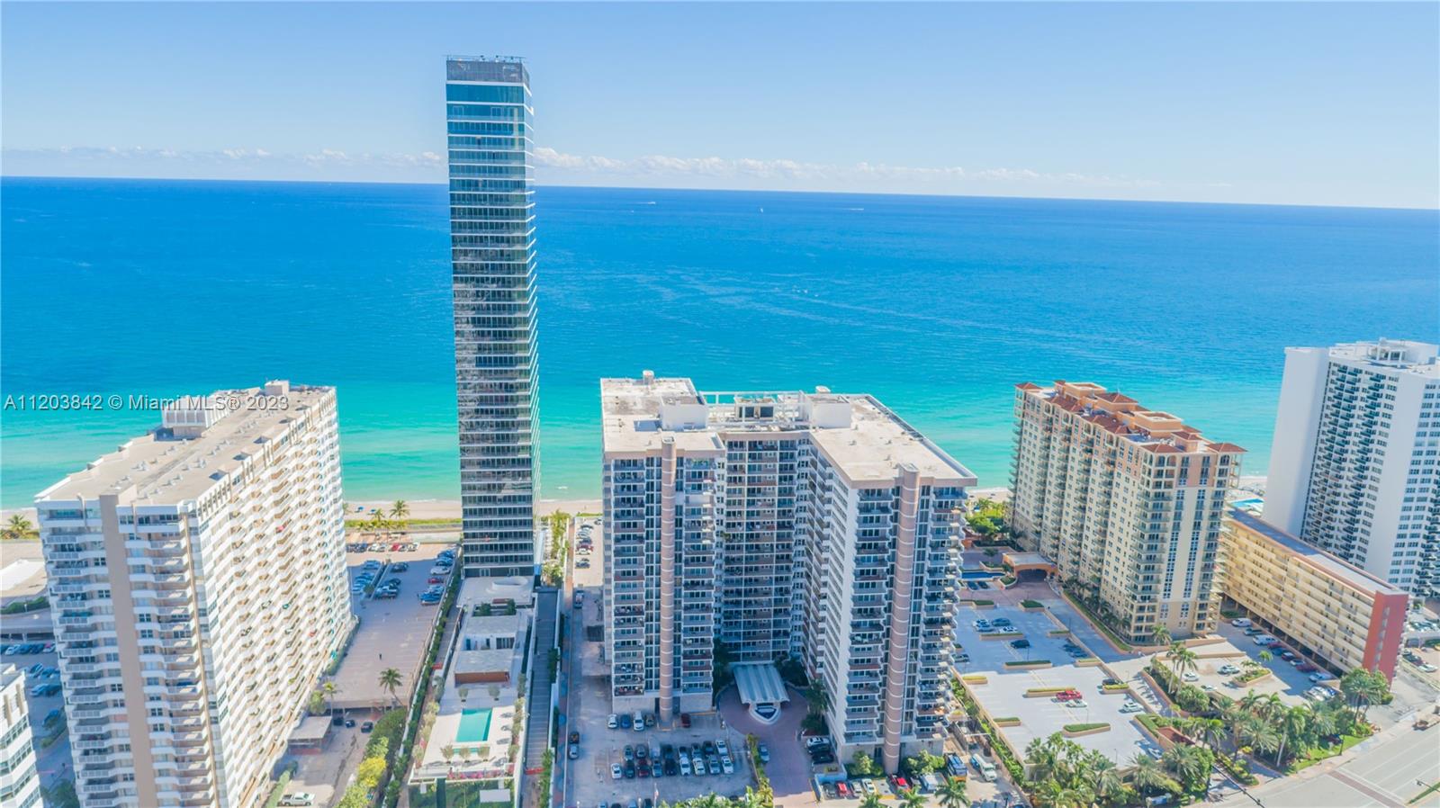 PARKER PLAZA ESTATES COND - Residential