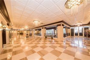 PARKER PLAZA ESTATES COND - Residential