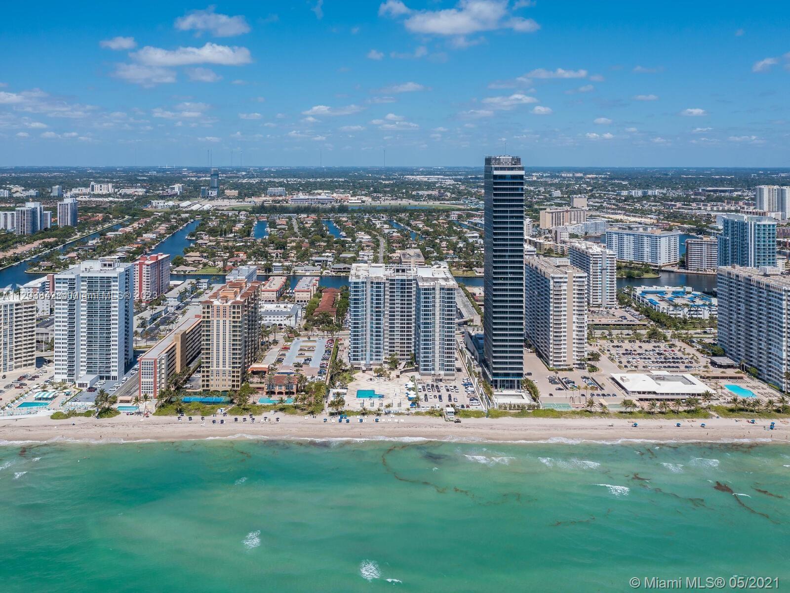 PARKER PLAZA ESTATES COND - Residential