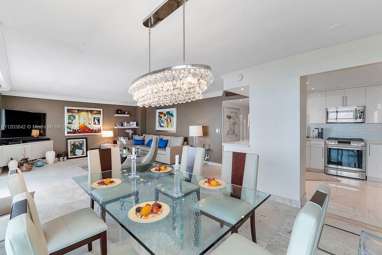 PARKER PLAZA ESTATES COND - Residential
