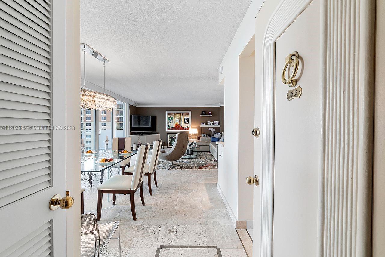 PARKER PLAZA ESTATES COND - Residential