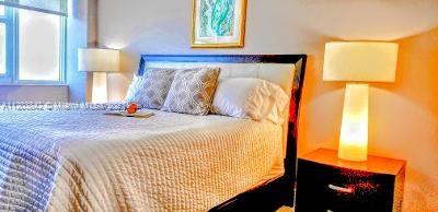 PARKER PLAZA ESTATES COND - Residential