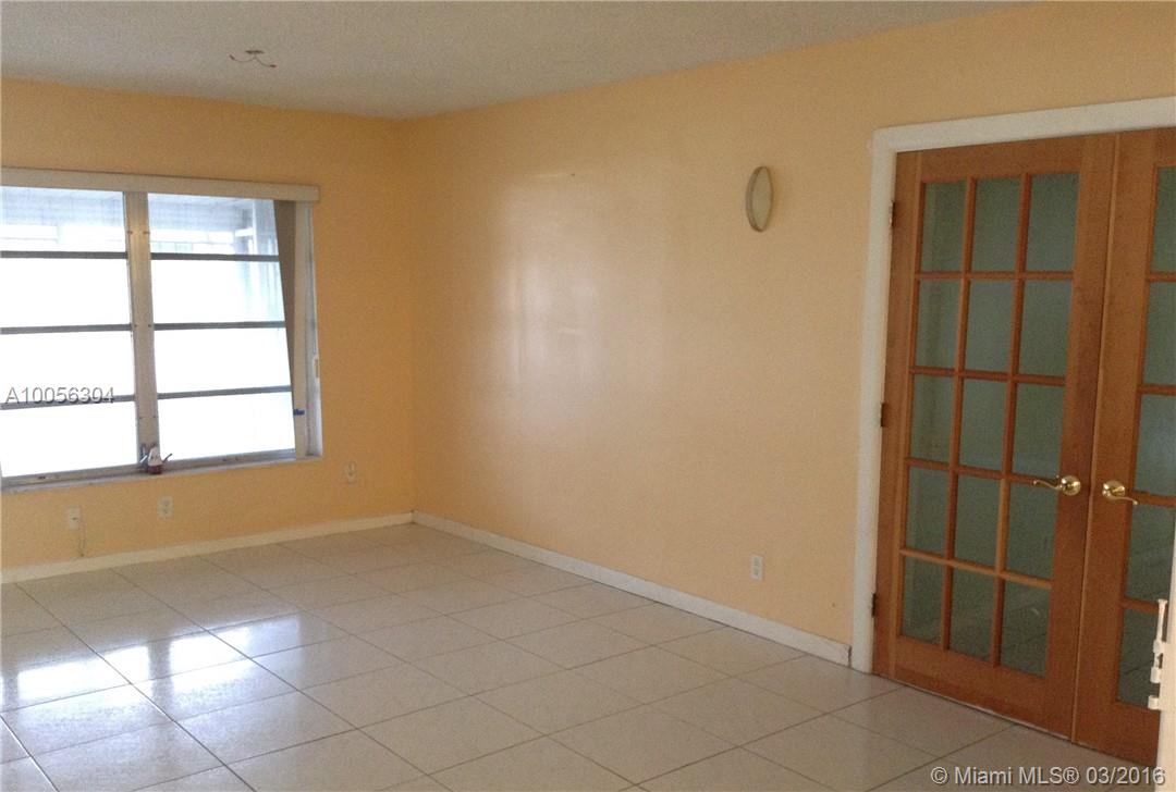 Paradise Gardens Sec 4 76 - Residential