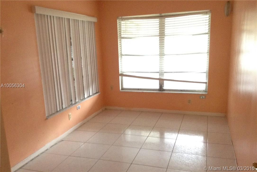 Paradise Gardens Sec 4 76 - Residential