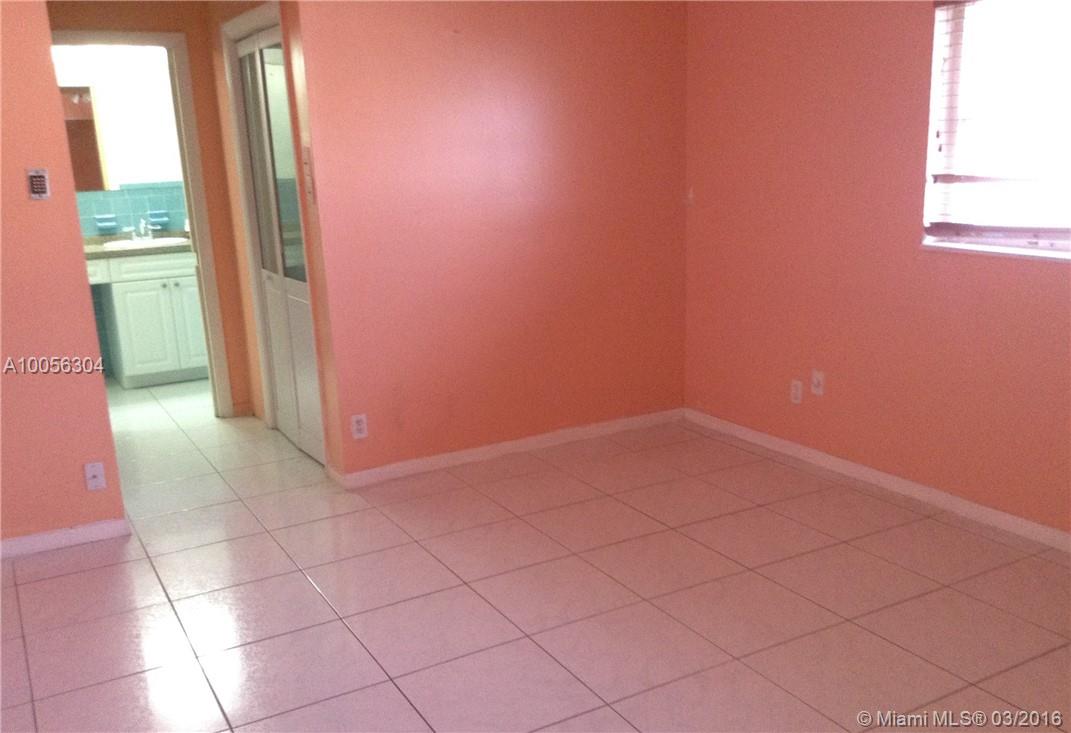 Paradise Gardens Sec 4 76 - Residential