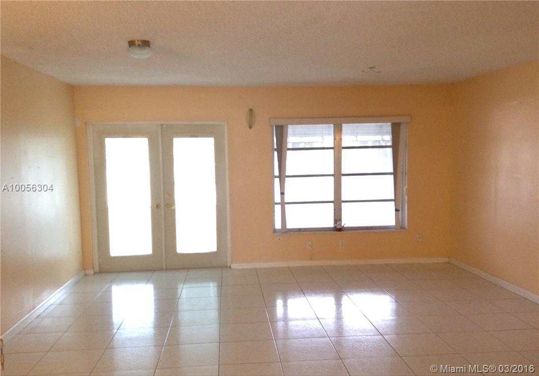 Paradise Gardens Sec 4 76 - Residential