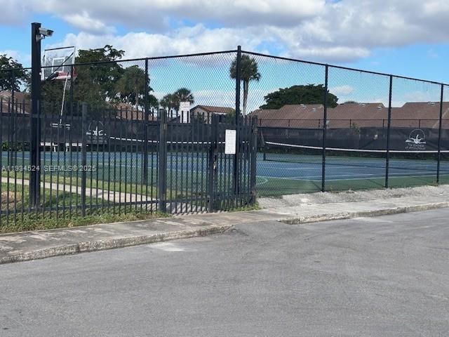 ARROWHEAD GOLF & TENNIS C - Residential Lease