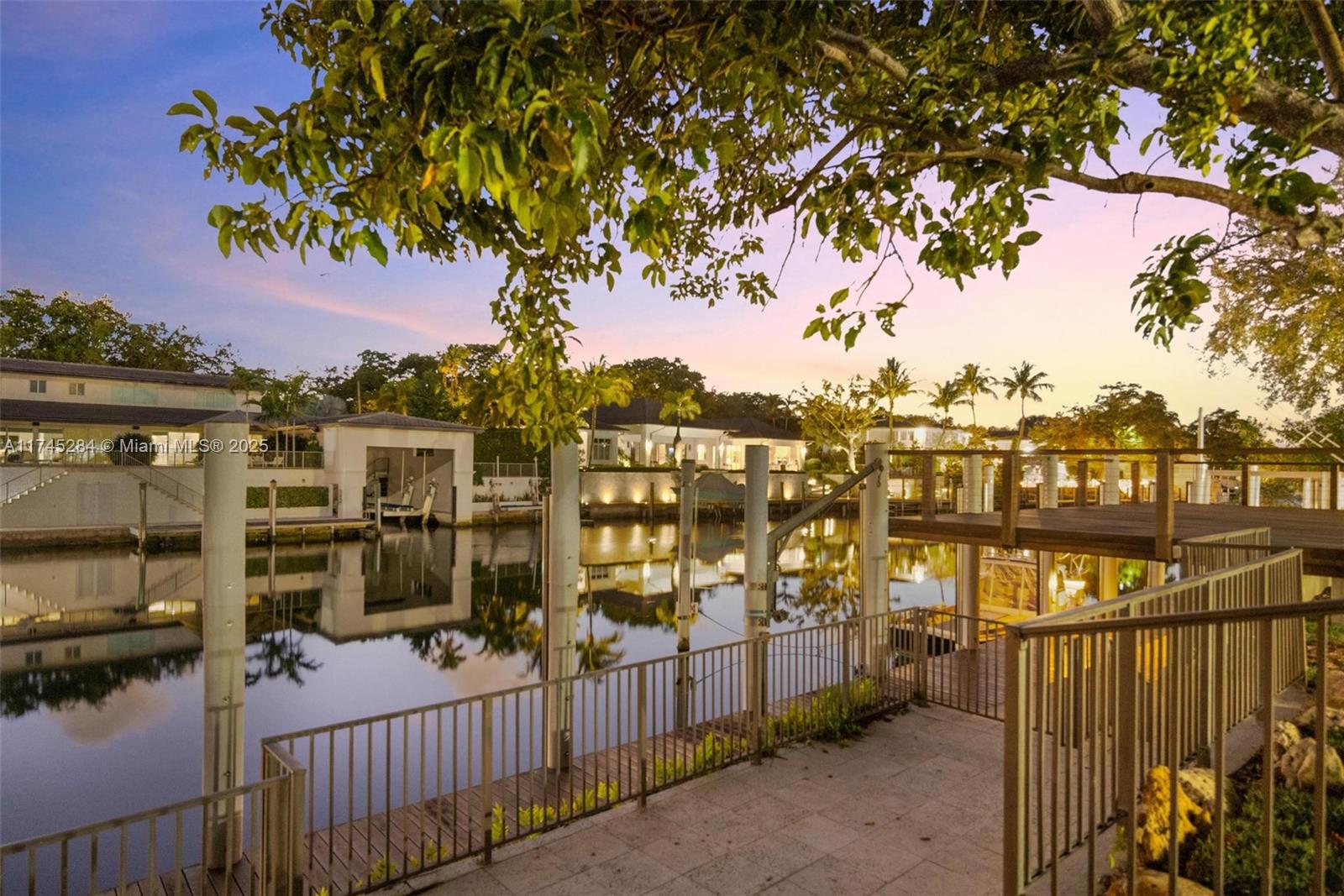 CORAL GABLES RIVIERA SEC - Residential