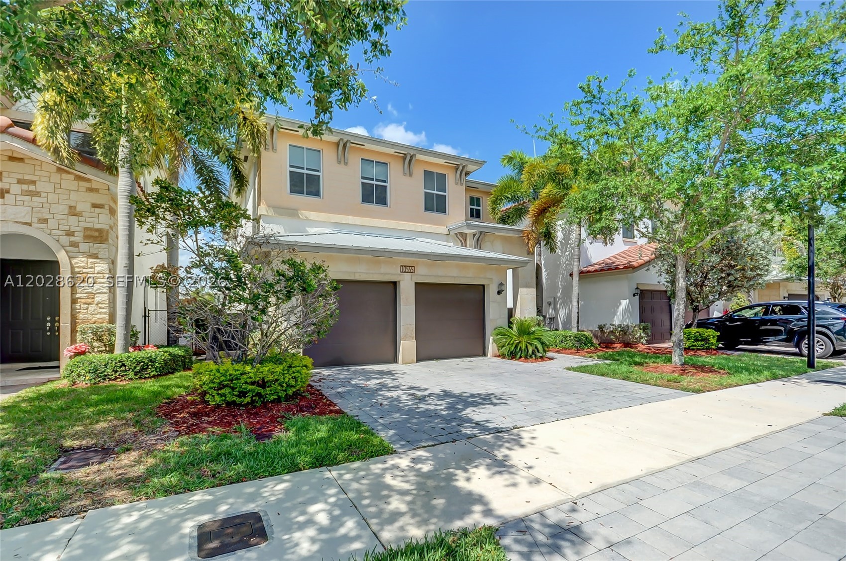Experience elevated waterfront living in this spectacular contemporary residence located in the prestigious gated community of Vintage Estates in Doral. Built in 2014 and meticulously upgraded throughout, this exceptional 5-bedroom, 5-bathroom home offers a perfect blend of modern sophistication, luxury, and functionality.