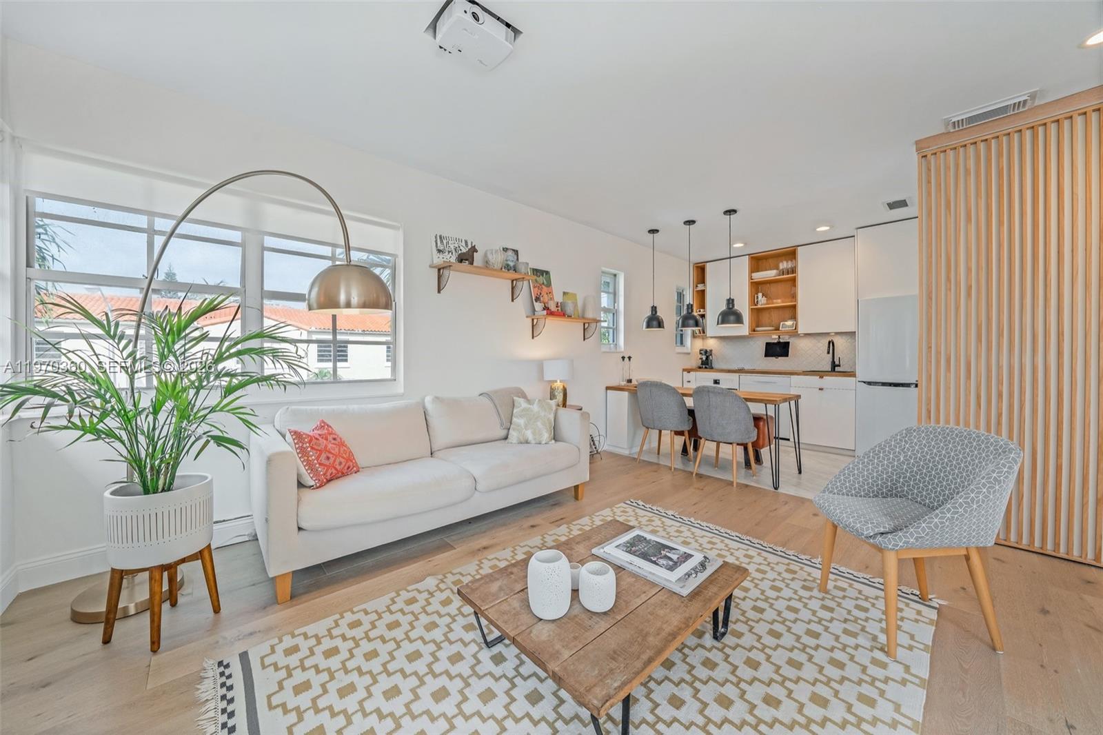 ALOHA CONDO - Residential Lease