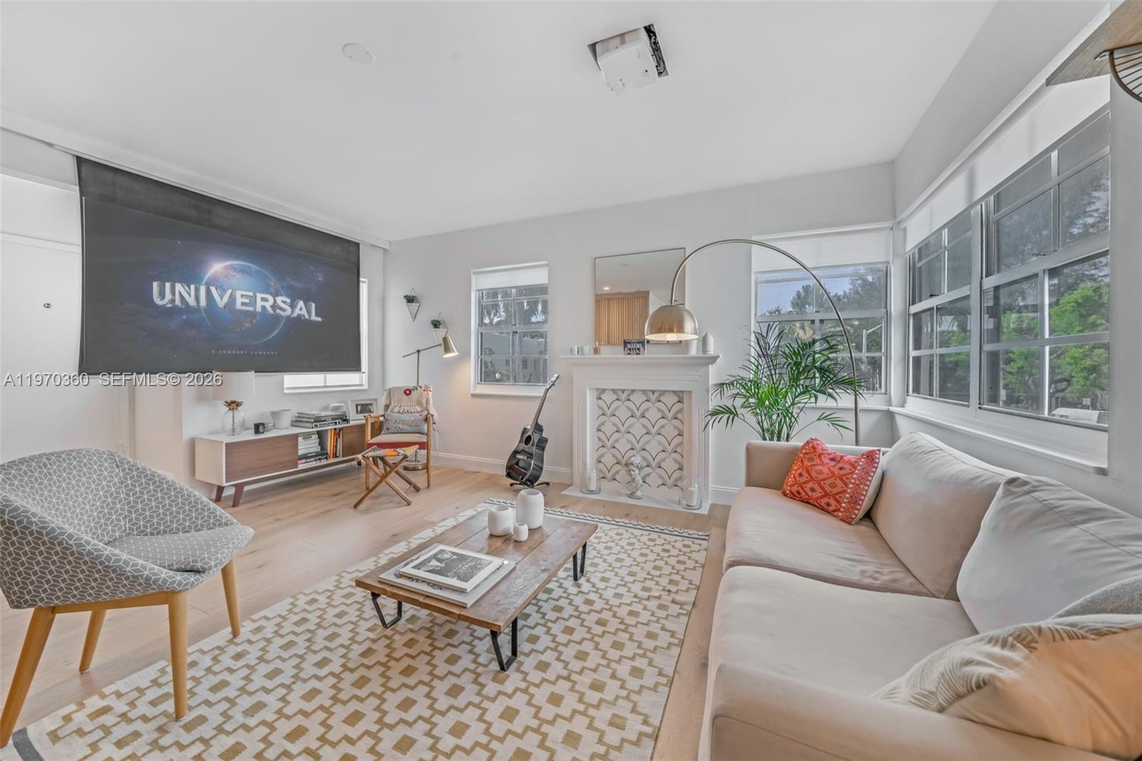 ALOHA CONDO - Residential Lease